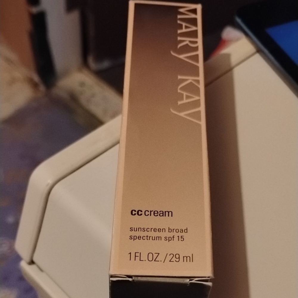 Mary Kay Tan Suncare Skincare